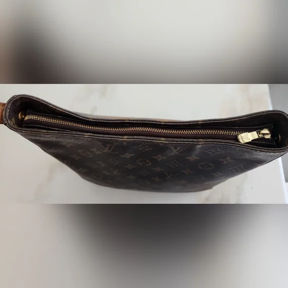 Amazing Condition! LV Monogram Looping GM Shoulder Bag. - Picture 11 of 16